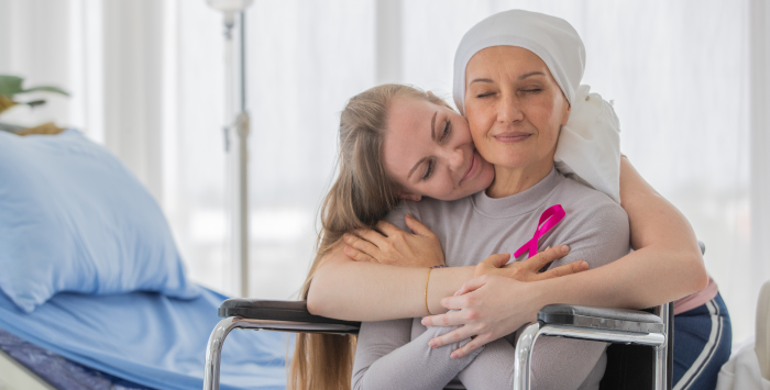 paciente de cáncer con su hija